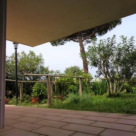 Con Giardino E Barbecue *