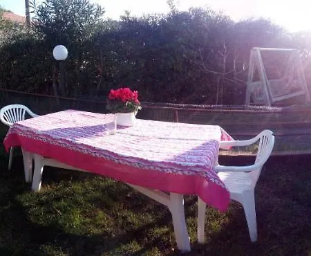 Con Giardino E Barbecue
